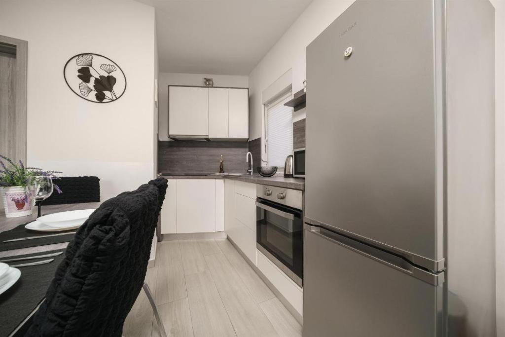 Apartments Dobrenic Vodice Dış mekan fotoğraf