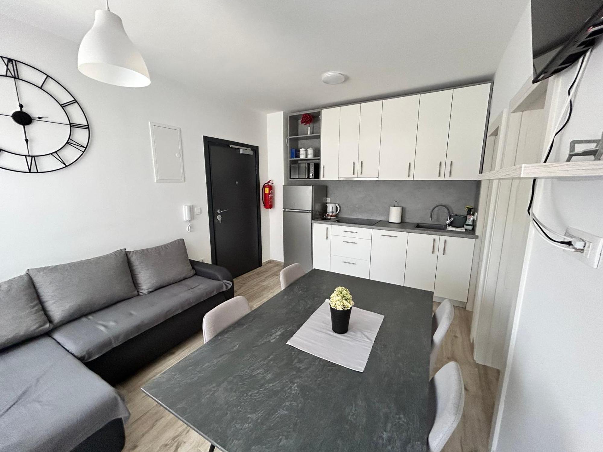 Apartments Dobrenic Vodice Dış mekan fotoğraf