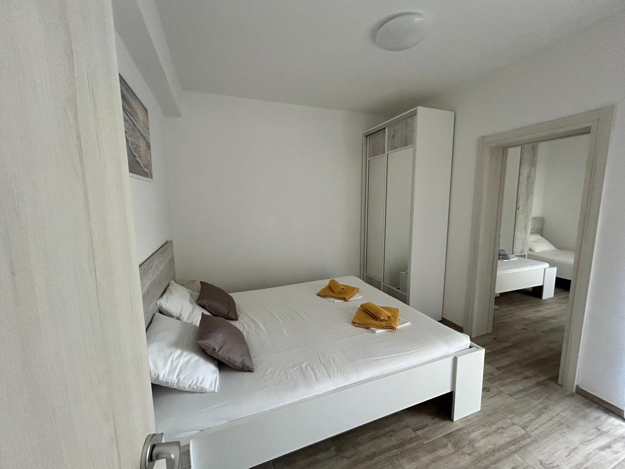 Apartments Dobrenic Vodice Dış mekan fotoğraf